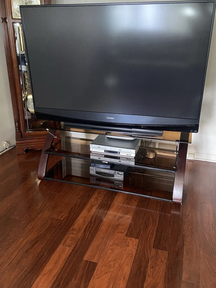 Mitsubishi WD-65737 65 «1080p DLP HDTV с закаленное стекло ТВ стойка комплект - Изображение 2 из 4