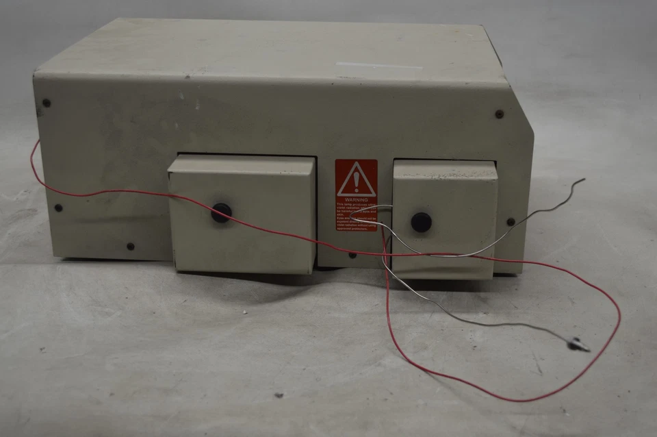 DETECTOR DE ABSORBANCIA LONGITUD DE ONDA VARIABLE LINEAL UVIS- 205 MODELO 0205-0000 Foto 2 de 4