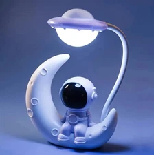 1pc Creative Astronaut Moon LED Night Light USB Small Desk Lamp Gift - NEW