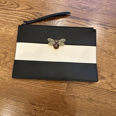 Gucci Bee Queen Margaret In Black/White Clutch