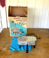 Dolce Automatic Electric Pizzelle Baker Maker Model 300-EP Vintage 4 Designs