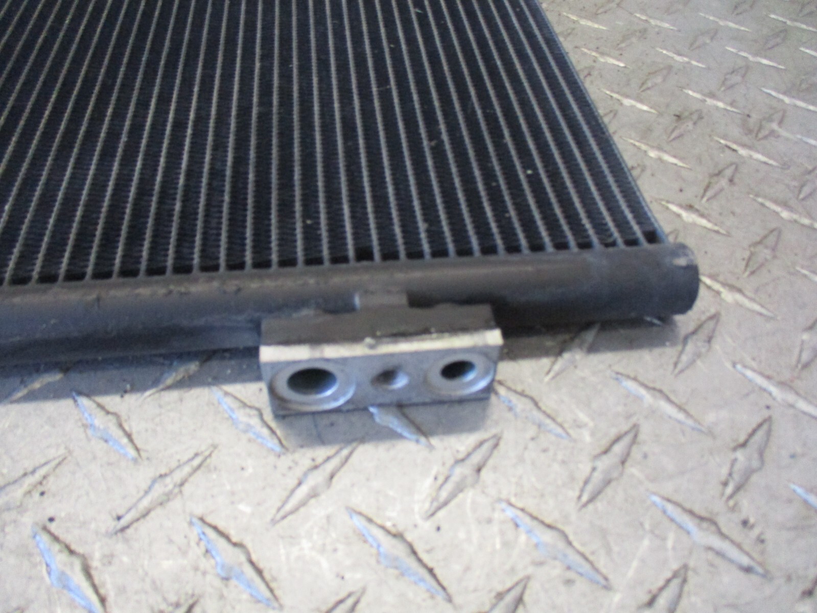 14-17 2017 Maserati Ghibli  16474837 A/C  CONDENSOR RADIATOR COOLER