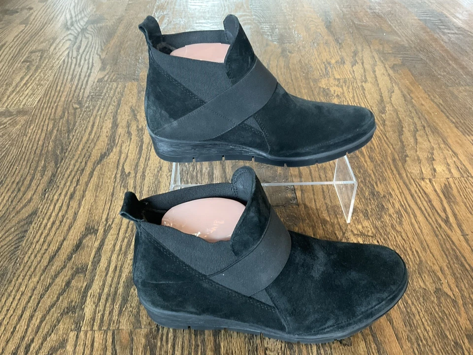 Bjorndal PAM Black Suede Wedge Stretch Ankle Boots Booties Women's Size 9 M - Image 2 of 4