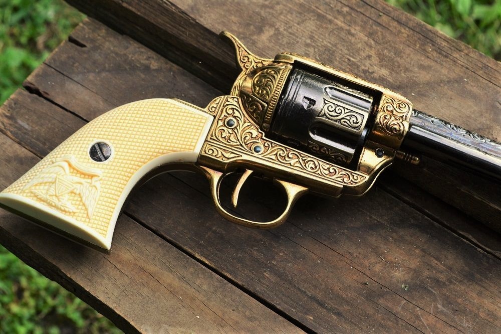 Display M1873 Colt Cavalry 装飾的な金ーリボルバー Display M1873 Colt Cavalry 装飾的な金ーリボルバー Display