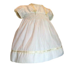 Vintage 1950s Baby Girls Ivory white Smocked Lace Baptism Christening Dress
