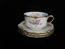 HTF THUN COLUMBIA (1) CUP~(3) SAUCERS~WHITE~FLORAL~GOLD TRIM~SCALLOPED~EUC