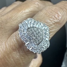 925 STERLING SILVER Cubic Zirconia HEART Ring. RING Is SIZE 9
