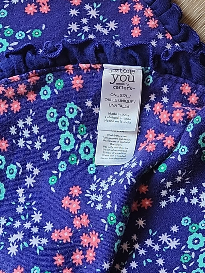 Manta Carters Solo Un Año Mamá Niña Bebé Rosa Volantes Flores Reversibles Foto 3 de 3