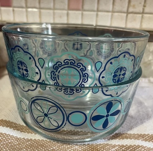 Vintage Pyrex Blue Aqua Pinwheel Medallion 1Q Mixing Bowls 7201 1980s