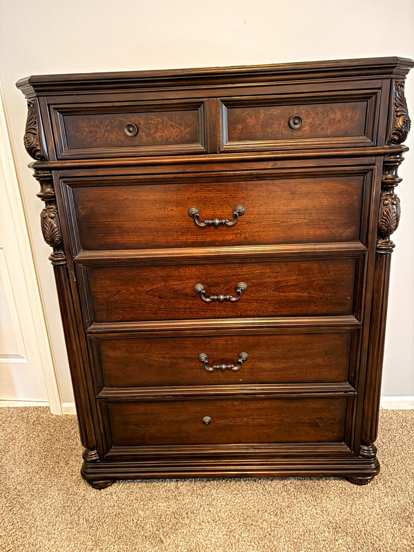 Liberty Solid Wood 5-Drawer Chest of Drawers Ornate Carved 49x19x57