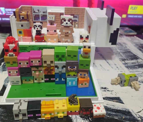 Minecraft Mob Head Minis Panda Playhouse Playset & 46 total mini heads - Picture 1 of 6
