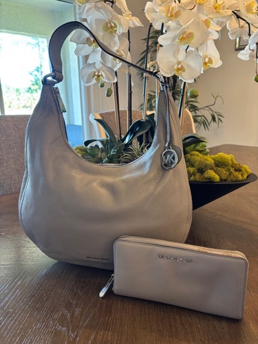 Michael Kors Lydia Hobo Bag w/ matching Wallet