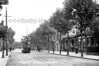 szz-16 Street View mit Straßenbahn, High Road, Gunnersbury, London. Foto