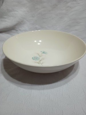 TS&T '' Ever Yours Boutonniere'' Vegetable Serving Bowl 9 1/4''