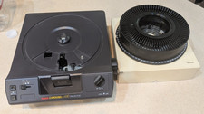 Kodak Carousel 4400 Slide Projector w/ Remote , Slide Tray and Manual