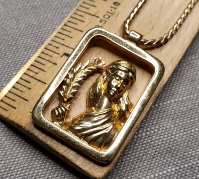 Gold Pendant Saint Lucy Necklace Gold Lucy Patron Saint Medal