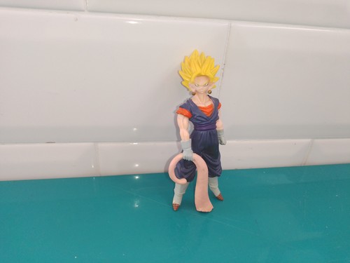 Figurine Dragon Ball Z – Vegeto Contre Buu – 28 Cm – PVC – 2 Têtes Interchangeables
