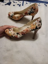 Christian Sariano for Payless Flower Pink Cream Size 9.5 High Heel Shoes