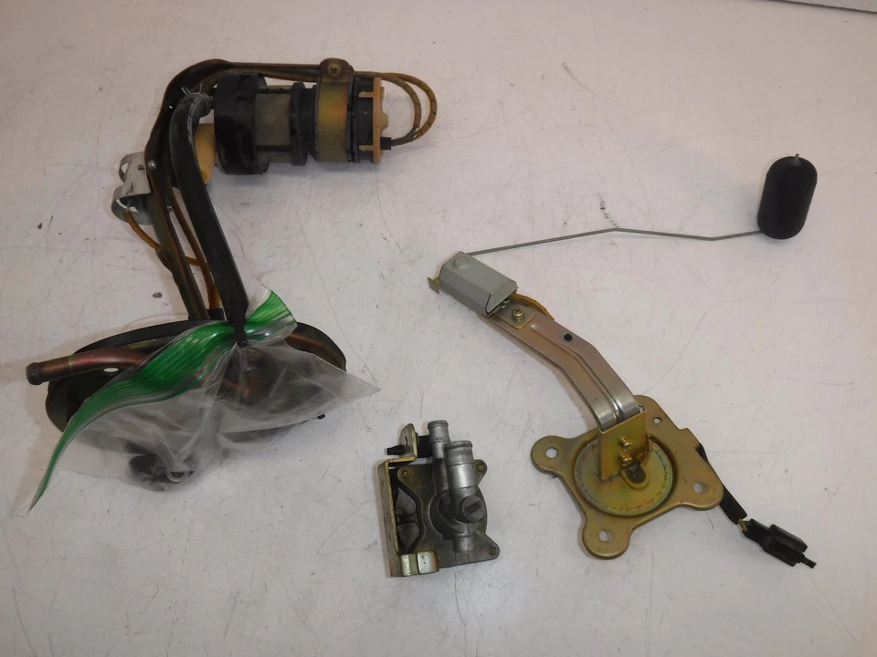 Honda Goldwing 1500 1996 OEM bomba de gas combustible con unidad de envío de flotador  Foto 4 de 4