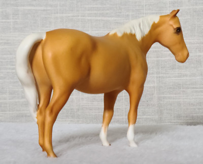 Beswick 1st Version Mare Facing Right Head Up Matt Palomino Figurine No. 1991