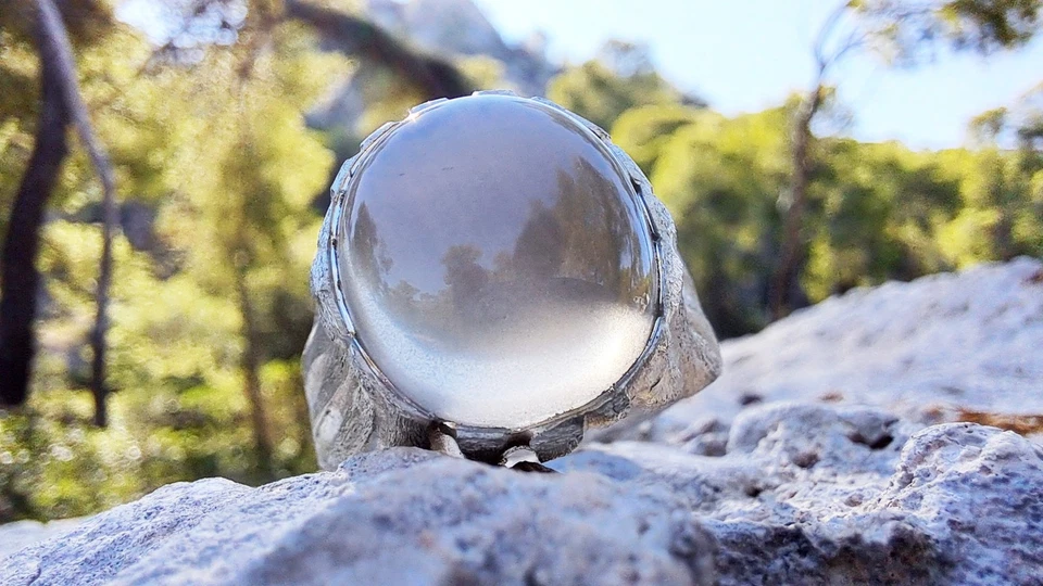 Anillo de plata de ley 925 esculpido a mano con piedra lunar natural único en su clase Foto 4 de 4
