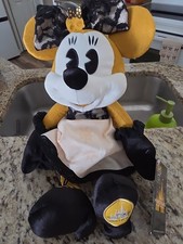 Disney Pirates of the Caribbean Minnie Mouse Plush - Main Attraction Series 2/12