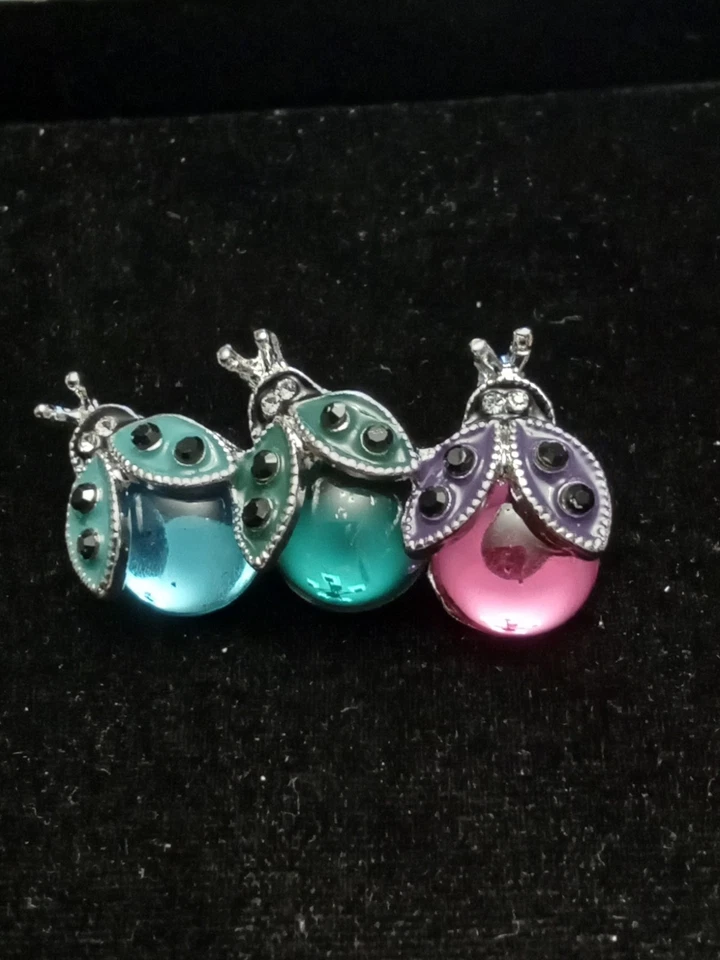 12 Pieces Adorable New Ladybug Fashion Costume Jewelry Brooches Pin Jewelry Lot - Image 3 of 4