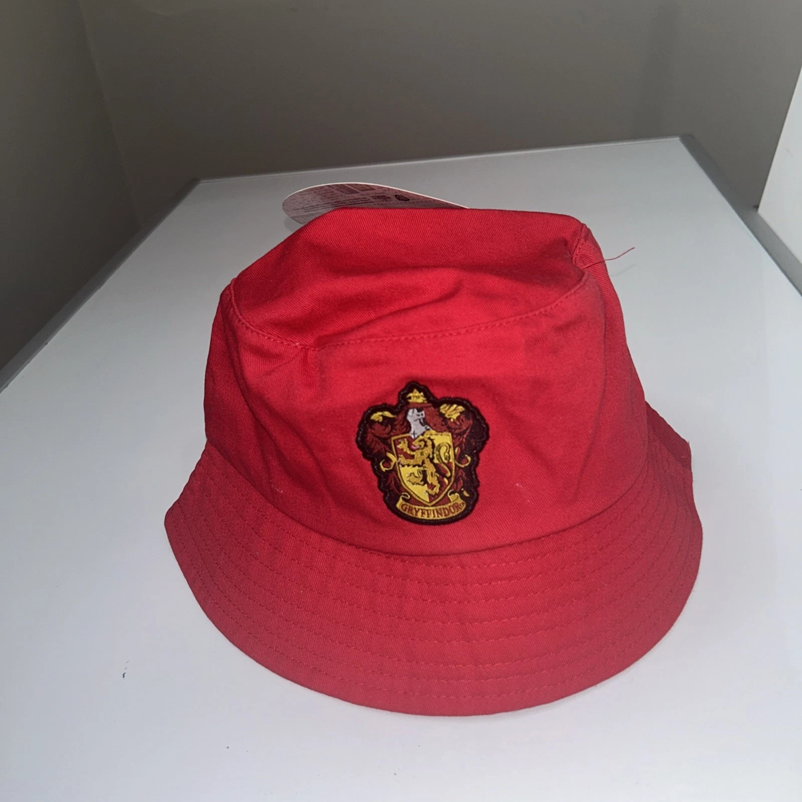 Harry Potter Gryffindor Bucket Hat Red Crest Logo Wizarding World Adult Size NWT
