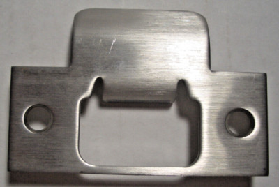 ONE KABA SIMPLEX L1000  SERIES REPLACEMENT STRIKE PLATE 2 3/4'' X 1  1/8''  NEW