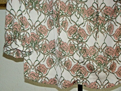 Blusa BANANA REPUBLIC con volant mezzo bottoni floreale taglia X-Small vendita al dettaglio $88 nuova con etichette - Foto 4 di 7
