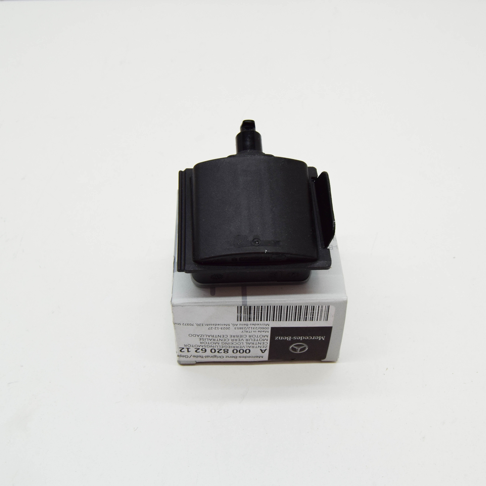 MB GLA H247 Central Locking Socket Recess Flap Motor A0008206212  