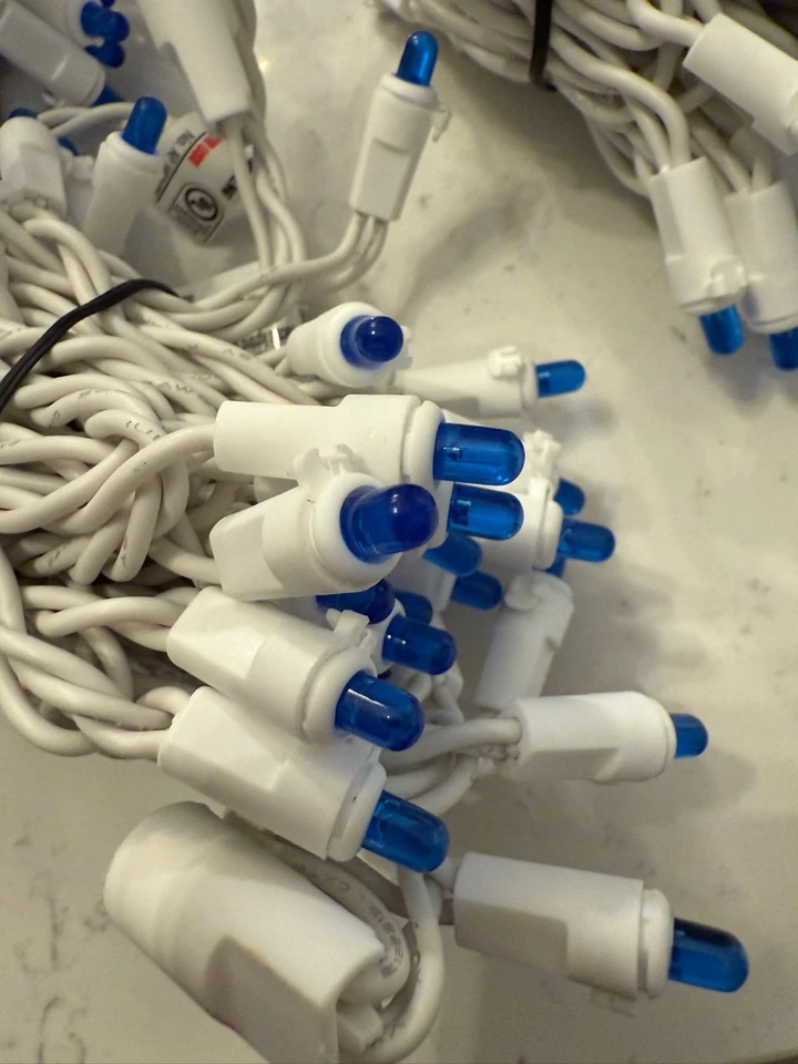 HOLIDAY TIME 200 Blue LED High-Density LED Icicle Christmas Lights White Wire - Image 4 of 4