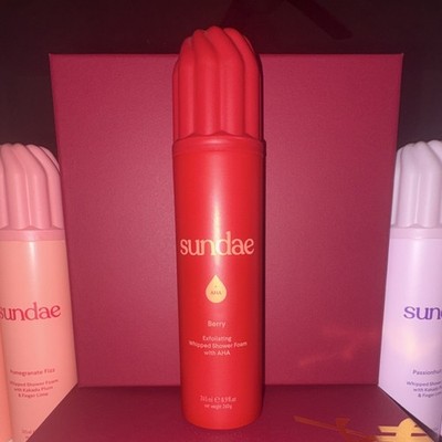 Sundae Berry Exfoliating Whipped Shower Foam with AHA, Cruelty-Free, 265ml
