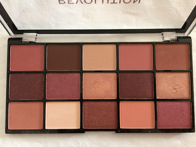 Revolution Reloaded Eyeshadow Palette 15 x 1,1 g - Provocative
