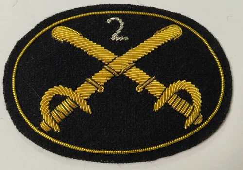 CIVIL WAR 2ND CAVALRY CROSSED SABERS HAT CAP KEPI INSIGNIA-SMALL