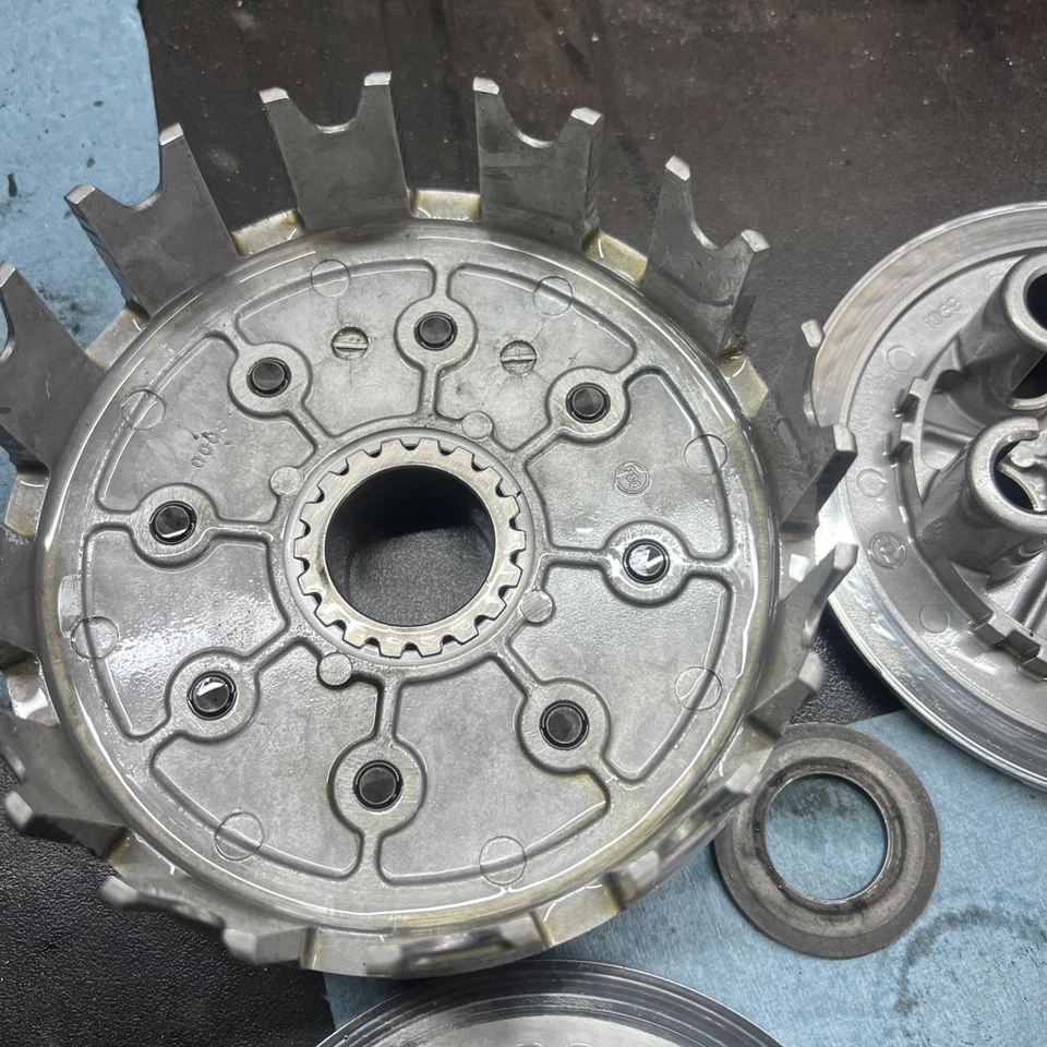 06 Kawasaki KX250F Kit de embrague Conjunto de cesta Juego de bujes interiores exteriores 2006-2008 OEM Foto 3 de 4