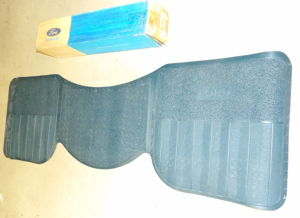 1969 Ford Custom Galaxie 500 XL LTD Fastback Convrt NOS AQUA FULL REAR FLOOR MAT - Image 4 of 4