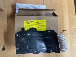 Square D QO115DF Breaker