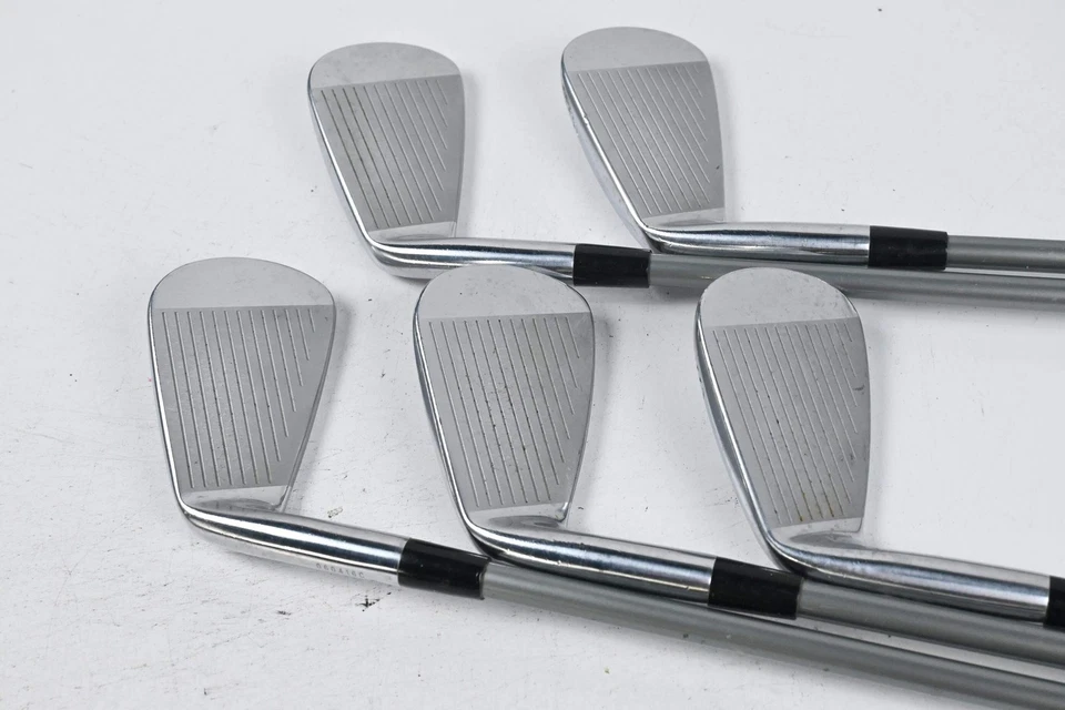 Mizuno JPX 850 Forged Irons / 5-9i / Senior Flex Fujikura Orochi 60 Shafts - Image 3 of 4