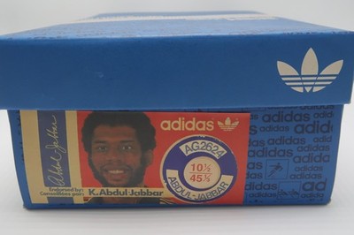 adidas Jabbar Low Off White Collegiate Royal JI0150 SIZE 11 NEW