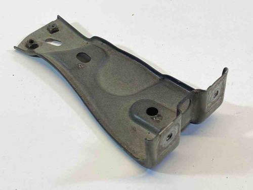 VW PASSAT B6 3C2 Kotflügelhalter vorne rechts 3C0821142 1.97 Diesel 30679372