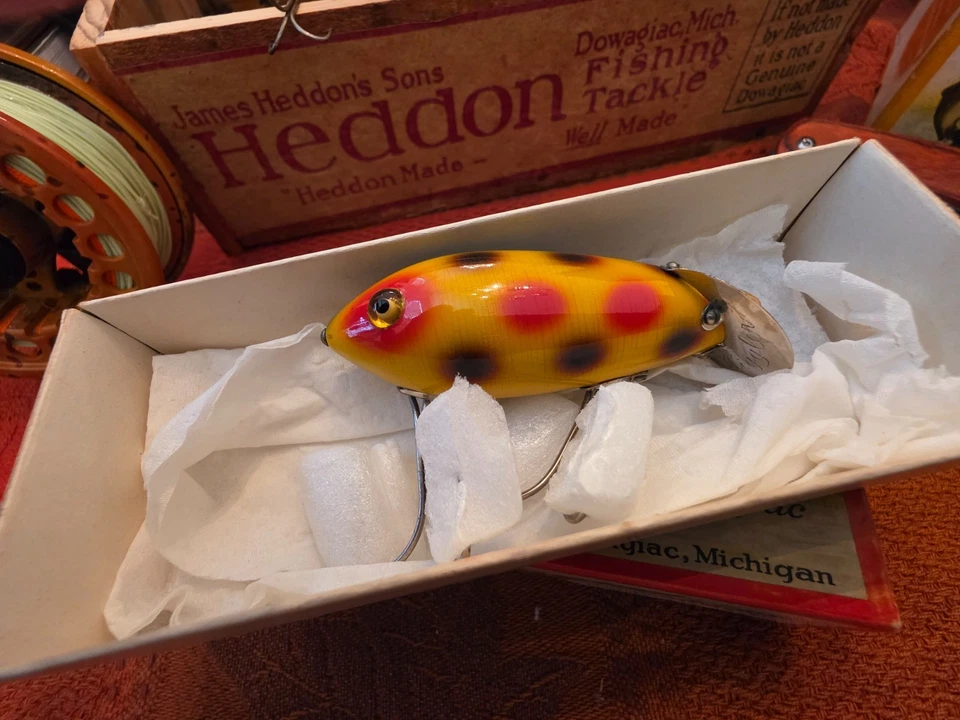 ANTIGUO HEDDON DOWAGIAC CANGREJO WIGGLER modelo #1905 CON CAJA ORIGINAL COMO NUEVO. Foto 3 de 4