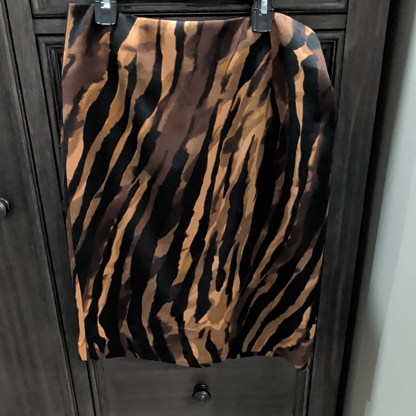 Adrienne Vittadini Brown Black Animal Print Velvet Pencil Skirt Zip Women’s 8
