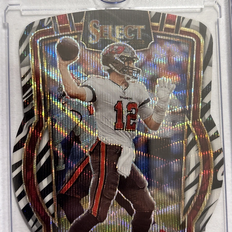 🔥2022 Panini Select - Club Level Tom Brady #207 Zebra Prizm Die-Cut🔥 - Image 3 of 4