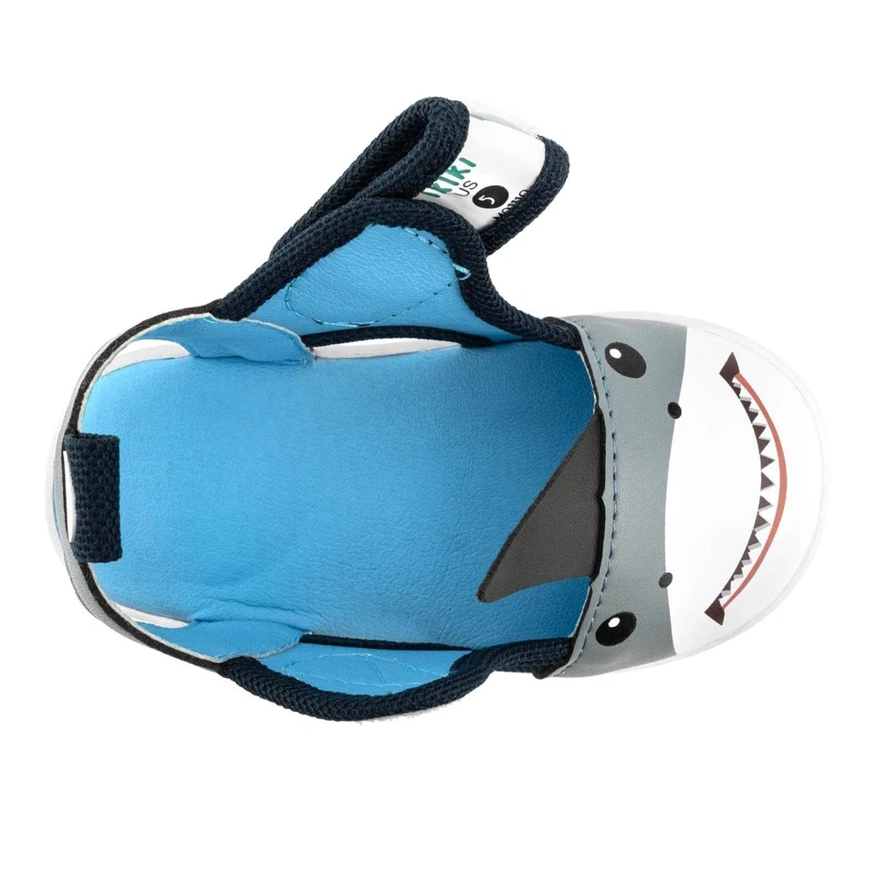 ikiki Shark Squeaky 学步儿童凉鞋 | 蓝色 — 第 4/4 张图片