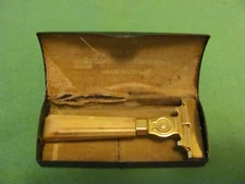 Vintage 1940's Ever-Sharp Schick Injector Safety Razor & Black Metal Case.