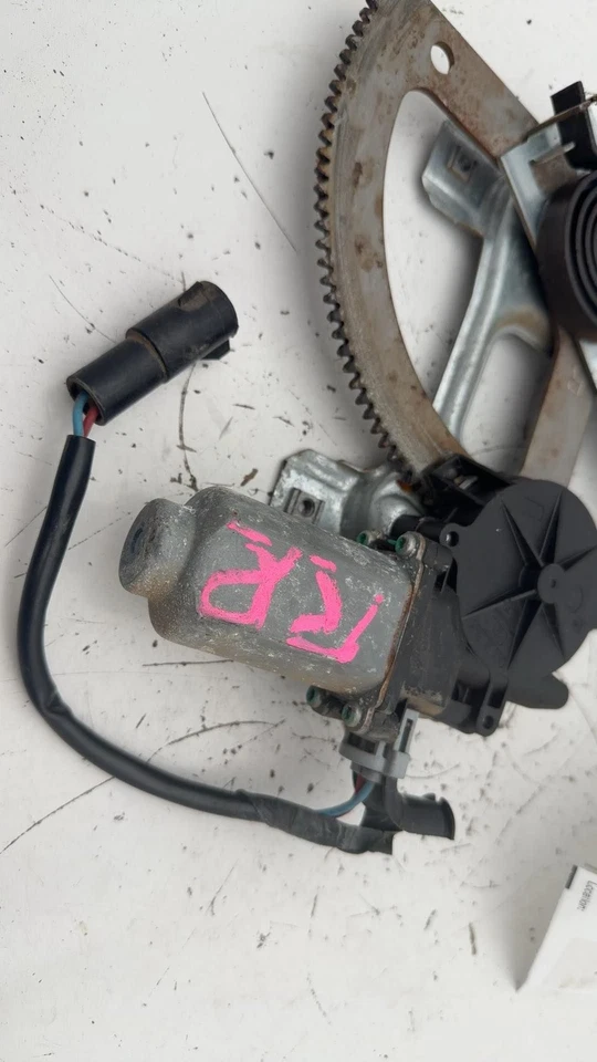 2000-2010 FORD F350 SD PICKUP Power Window Motor Ford Right - Image 2 of 4