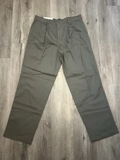 Dockers Pleated Chino Relaxed Fit Gray No Wrinkles Dress Pants Men’s 34 X 32