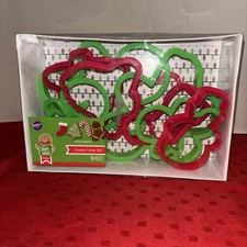 Wilton 10 Piece Christmas Cookie Cutter Set Holiday New with Red Ribbon Gift
