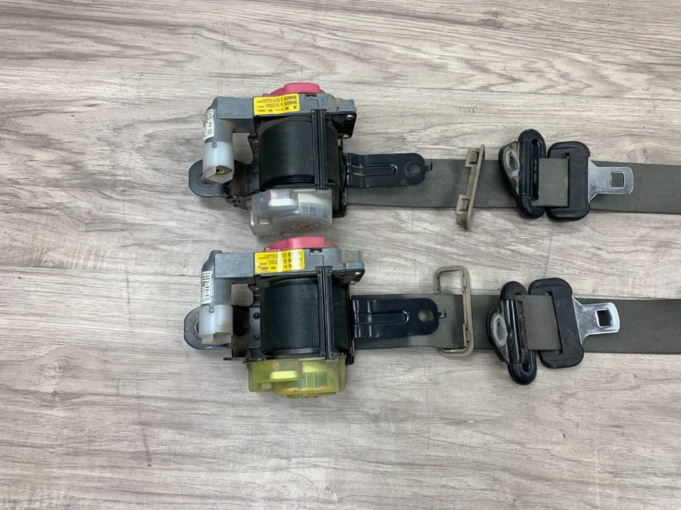 Juego de carretes de cinturón de seguridad negros OEM 2001-2005 Mazda Miata conductor pasajero nuevo en caja *leer* Foto 4 de 4